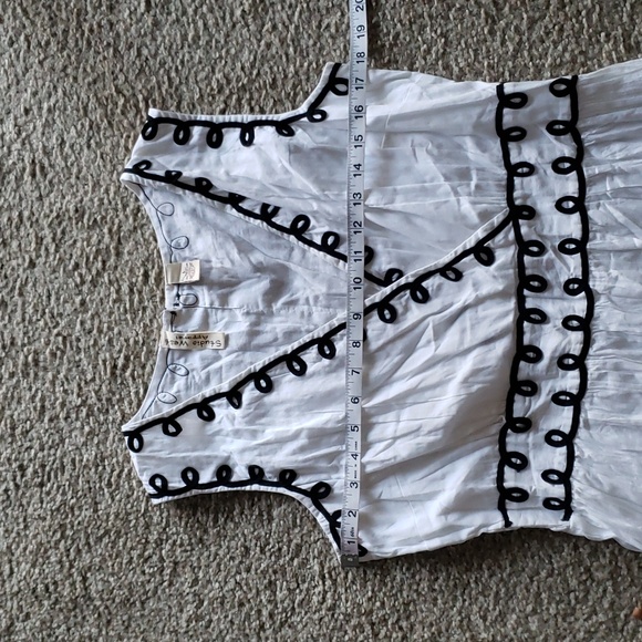 Studio West Apparel - Picture 14 of 16